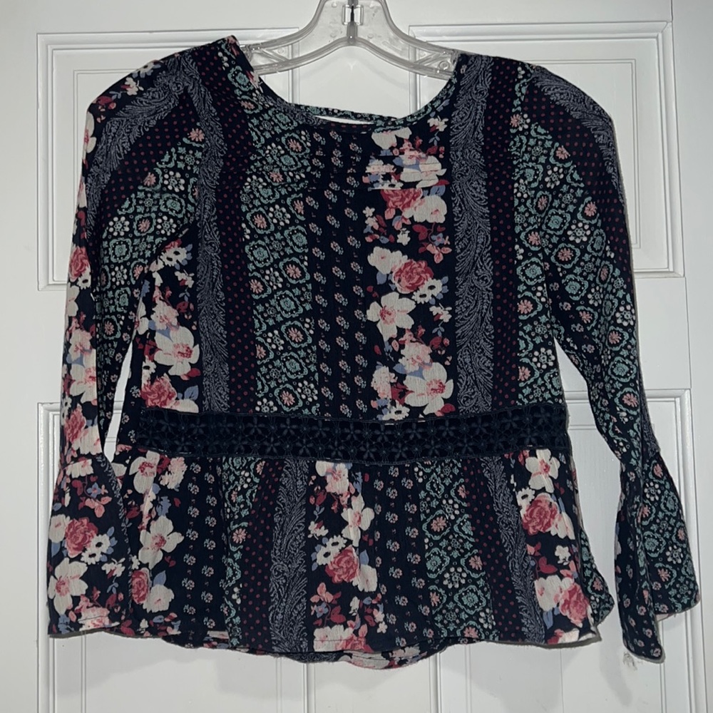 Abercrombie kids size 7/8 flowered blouse